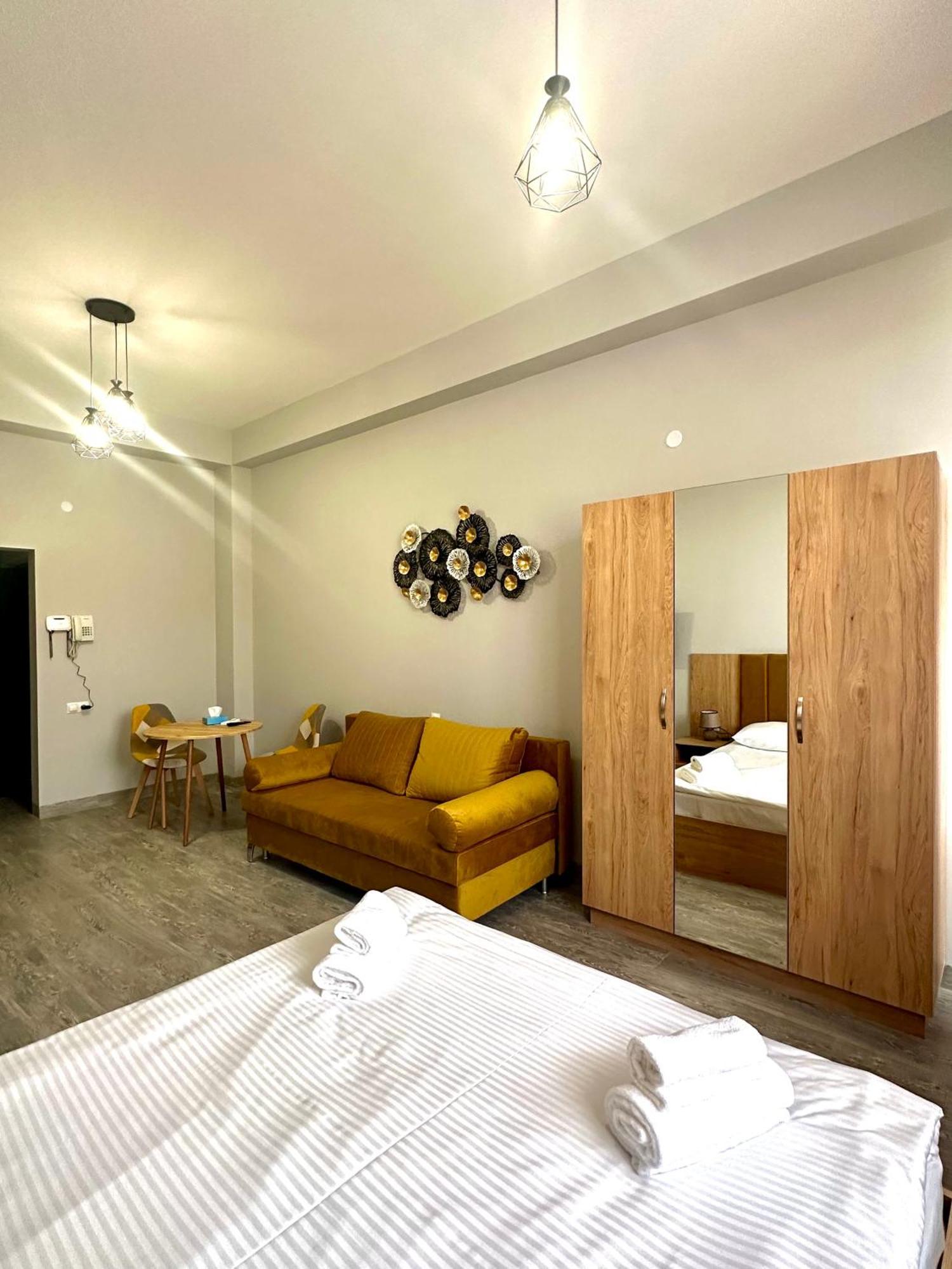 Sofia Suite Hotel Erywań Zewnętrze zdjęcie